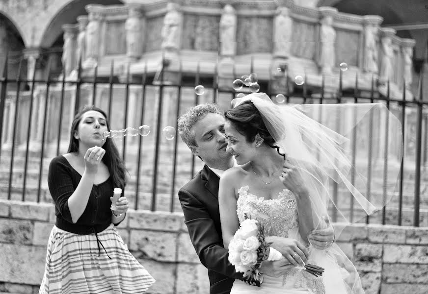 Wedding photographer Emanuele Vignaroli (vignaroli). Photo of 10 July 2014