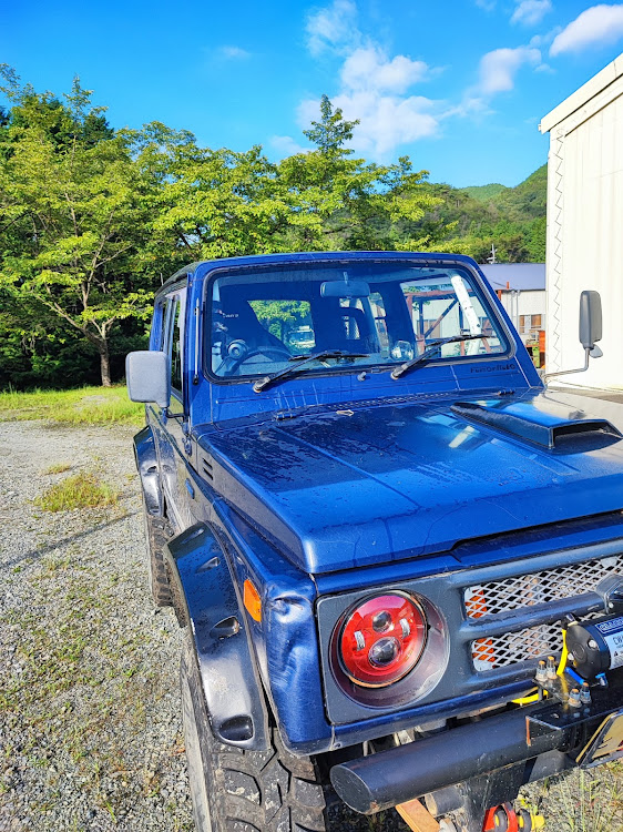ジムニーの放置車両？？？・草が成長・エアコン故障者・夏場は辛いに関するカスタム事例の投稿画像1枚目