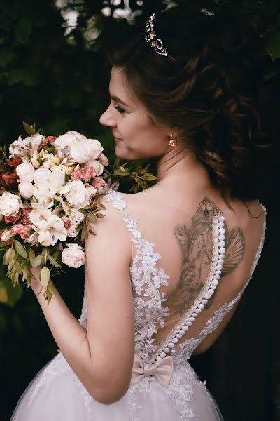 婚禮攝影師Aleksandra Vronskaya（chernikasasha）。2018 11月9日的照片