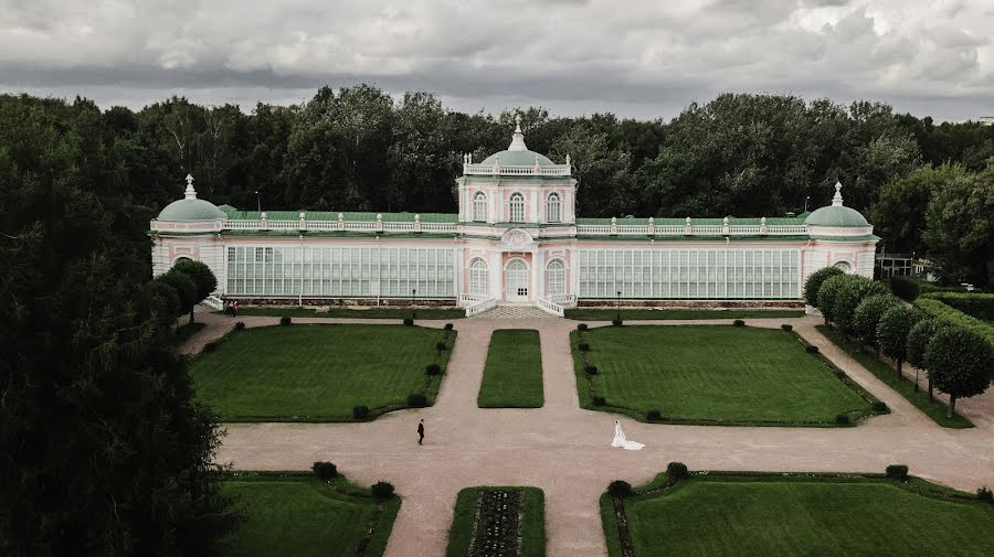 Hääkuvaaja Ivan Nizienko (djovanni). Kuva otettu 5. lokakuuta 2019