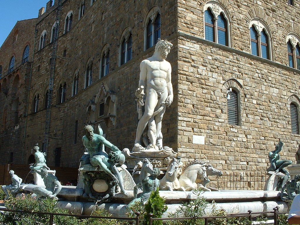1024px-Fountains_of_Neptune.JPG
