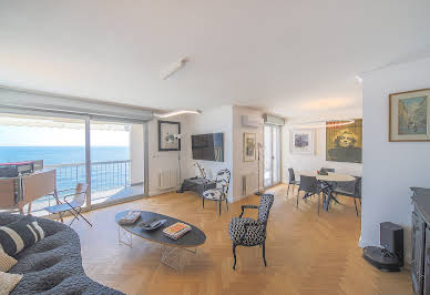 Appartement contemporain avec terrasse en bord de mer 3