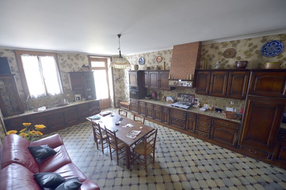 Vente maison 8 pièces 180 m² à Cozes (17120), 278 000 €