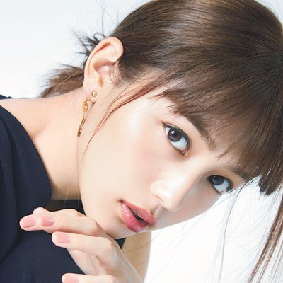 川口春奈さんインタビュー 今どきの かっこいい色気 の体現者 その本質とは Trill トリル