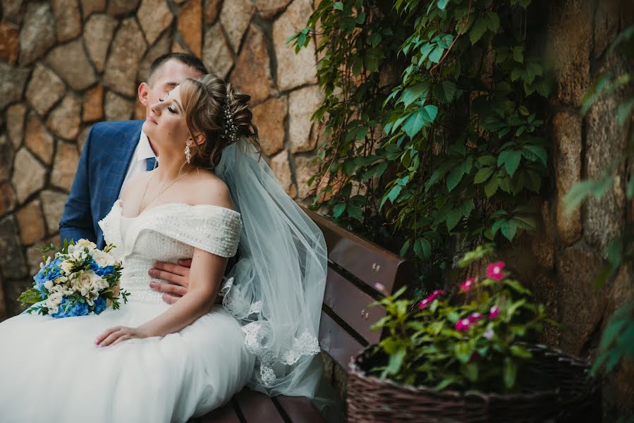 Wedding photographer Anastasiya Lyalina (lyalina). Photo of 4 September 2019