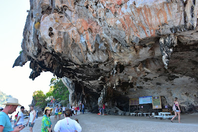 Walk around the James Bond Island