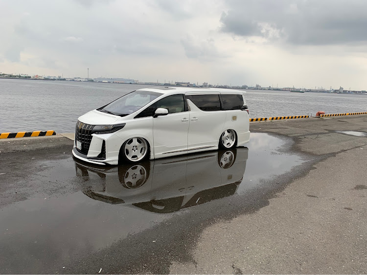 アルファードのオフ会・水溜り・水遊び・コラボ・デブ活に関するカスタム事例の投稿画像14枚目