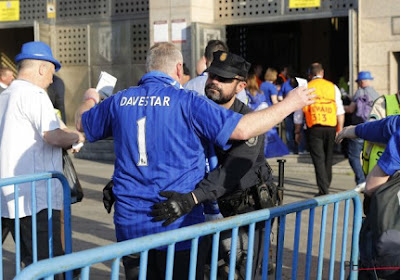 Géén reclame voor het voetbal: Leicester-fans richten ravage aan in Madrid na confrontatie met politie (mét beelden!)