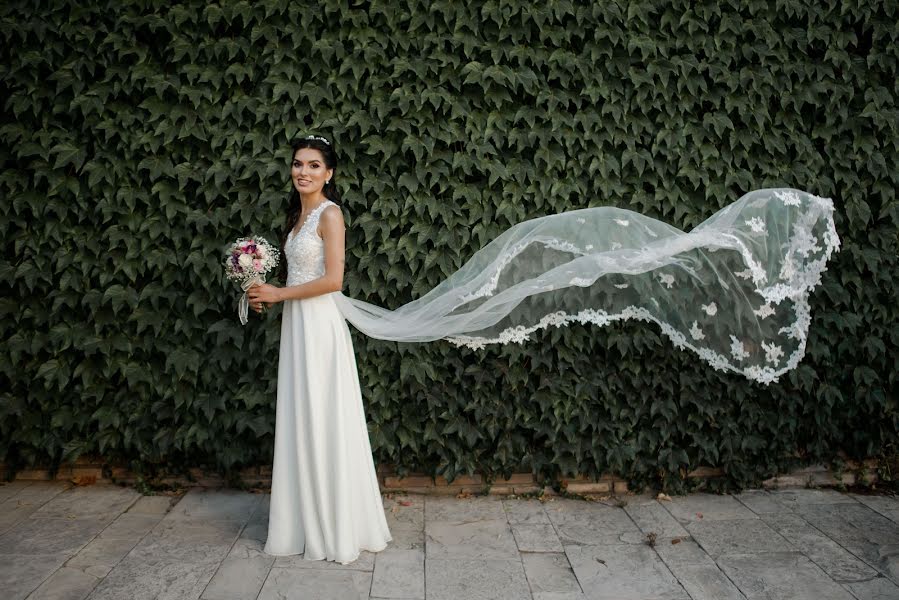 Fotógrafo de casamento Huppy Durdos (huppydurdos). Foto de 27 de março 2019