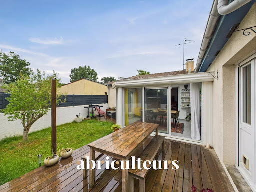 House with garden and terrace 4