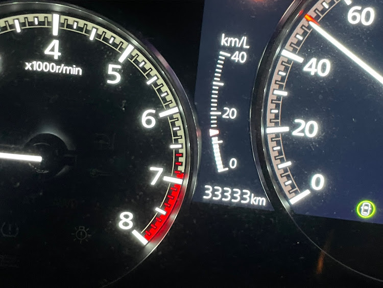 MAZDA3の同じ場所で・ロードスター ・走行距離ゾロ目に関するカスタム事例の投稿画像3枚目