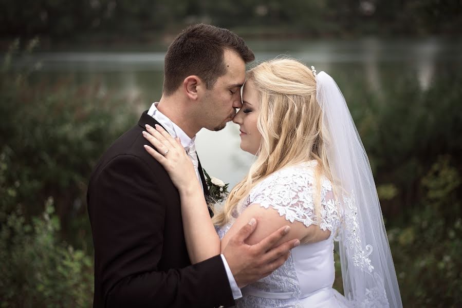 Fotógrafo de casamento Dániel Sziszik (sziszikzs). Foto de 25 de setembro 2018