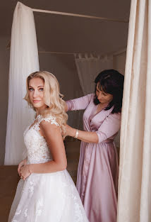 Fotografo di matrimoni Elena Poletaeva (lenchic). Foto del 4 marzo 2020