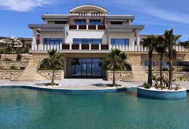 House with pool and terrace 2