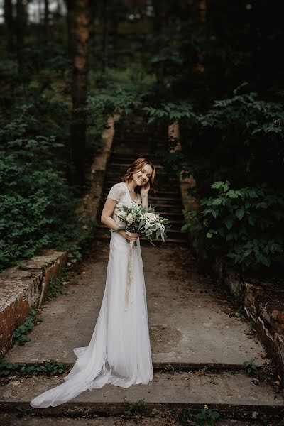 Fotógrafo de casamento Mikhail Lezhnev (mihail96). Foto de 17 de março 2019