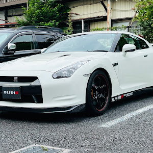 NISSAN GT-R R35