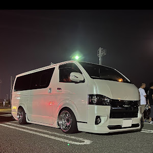 ハイエースバン GDH201V