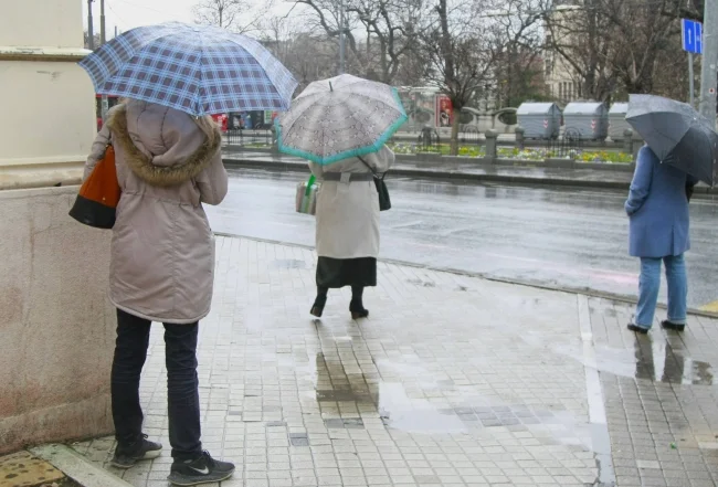 Naslovne strane za ponedeljak, 8. januar 2024. godine