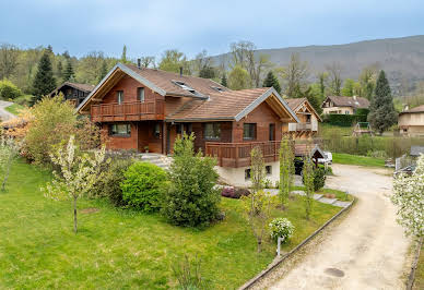 Maison avec piscine et terrasse 12