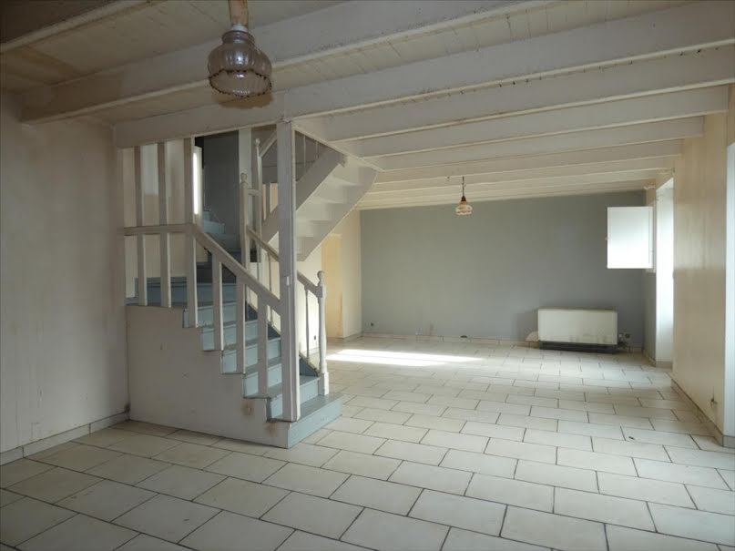 Vente maison 6 pièces 118 m² à Plonévez-du-Faou (29530), 84 800 €