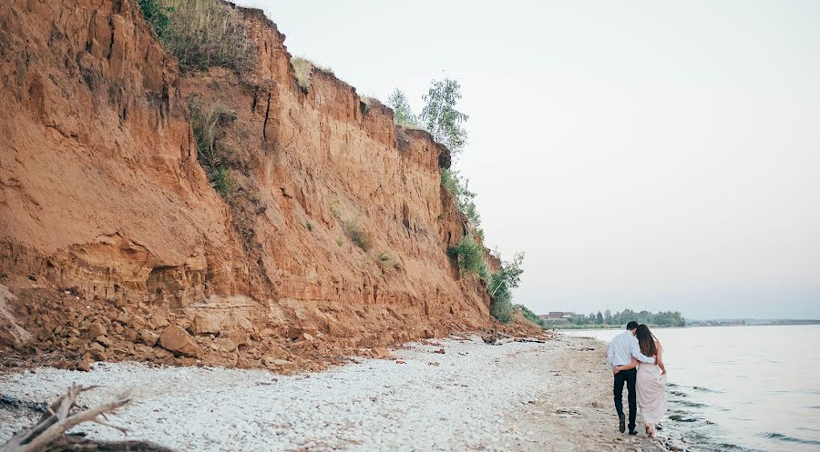 結婚式の写真家Denis Khuseyn (legvinl)。2018 1月29日の写真