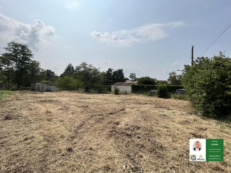 Vente terrain  902 m² à Roullet-Saint-Estèphe (16440), 34 100 €