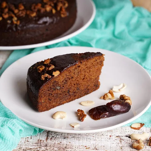 Date & Walnut Cake Slice