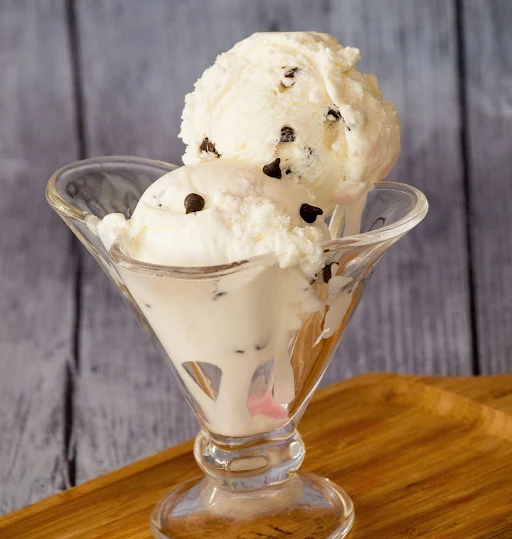 Vanilla Choco Chips Ice Cream Double Scoop