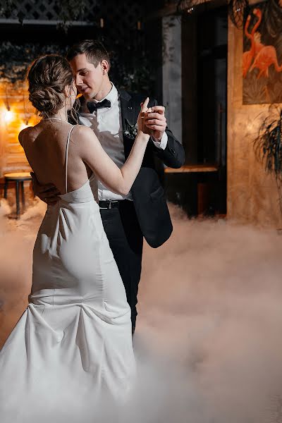 Fotografo di matrimoni Ekaterina Krasnova (katekrasnova). Foto del 26 giugno 2020