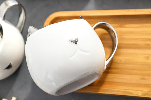 Title 16, Black and white cat ceramic cup couple water cu...