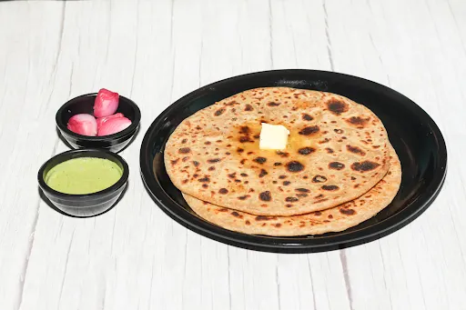 Paneer Pyaz Paratha (2 Pcs)