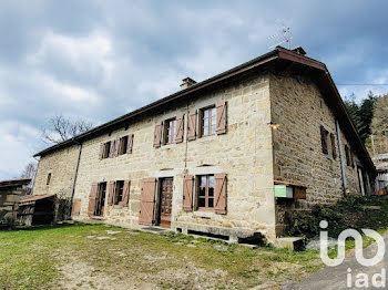 ferme à Saint-Pierre-la-Bourlhonne (63)