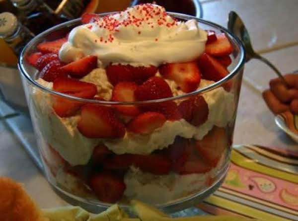 Strawberry Cheesecake Trifle_image