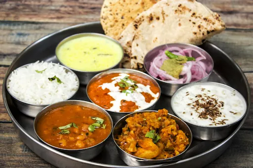 Special Apni Rasoi Naan Thali