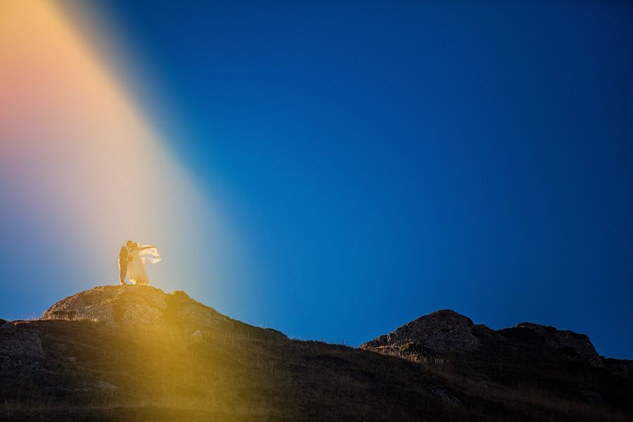 Fotograful de nuntă Ciprian Grigorescu (cipriangrigores). Fotografia din 8 aprilie