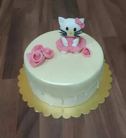 Hello Kitty Cake