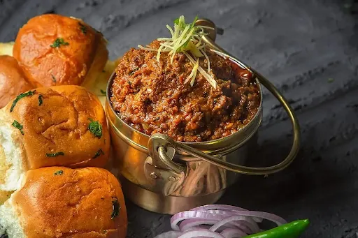 Special Mutton Keema Pav