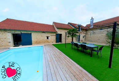 House with pool and terrace 3