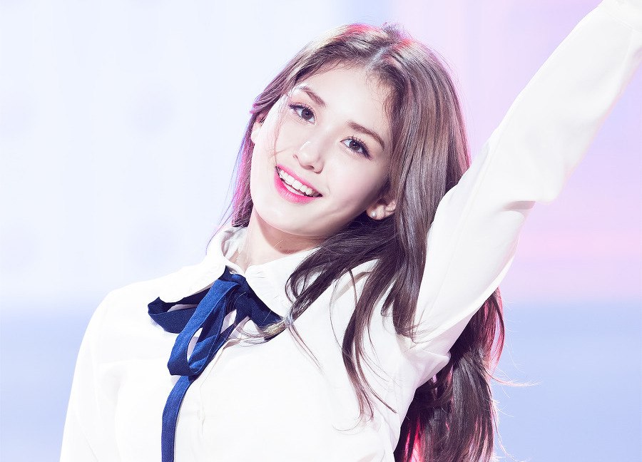 Jeon Somi Reveals She's Been Giving Advice To A Secret Friend In ...