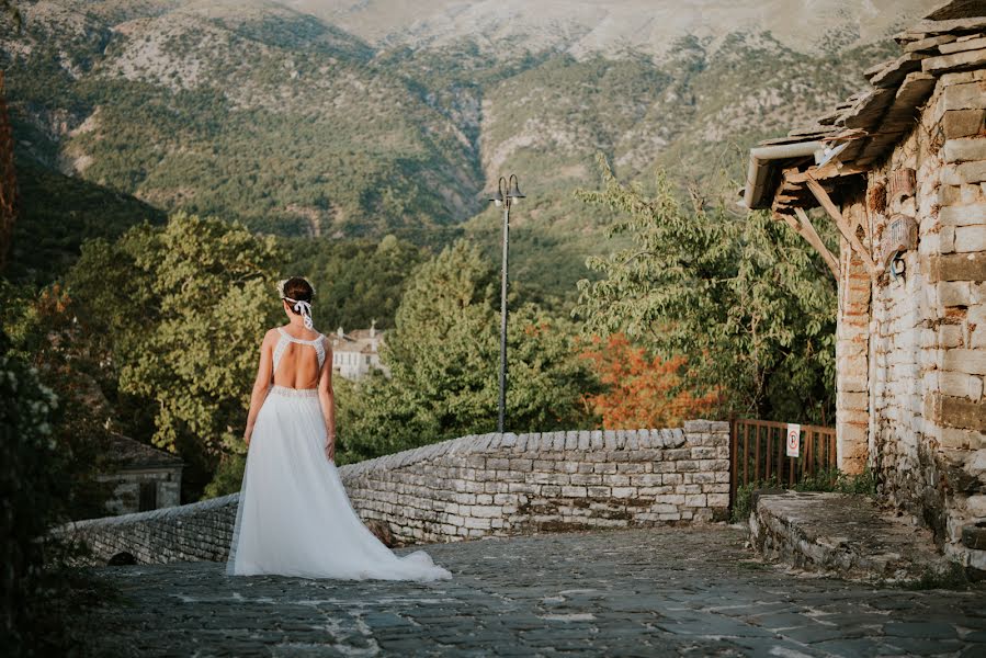 Wedding photographer Lina Tzegkozi (vlstories). Photo of 13 January