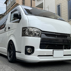 ハイエースバン TRH200V