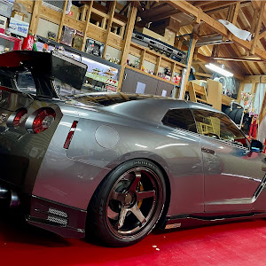 NISSAN GT-R R35