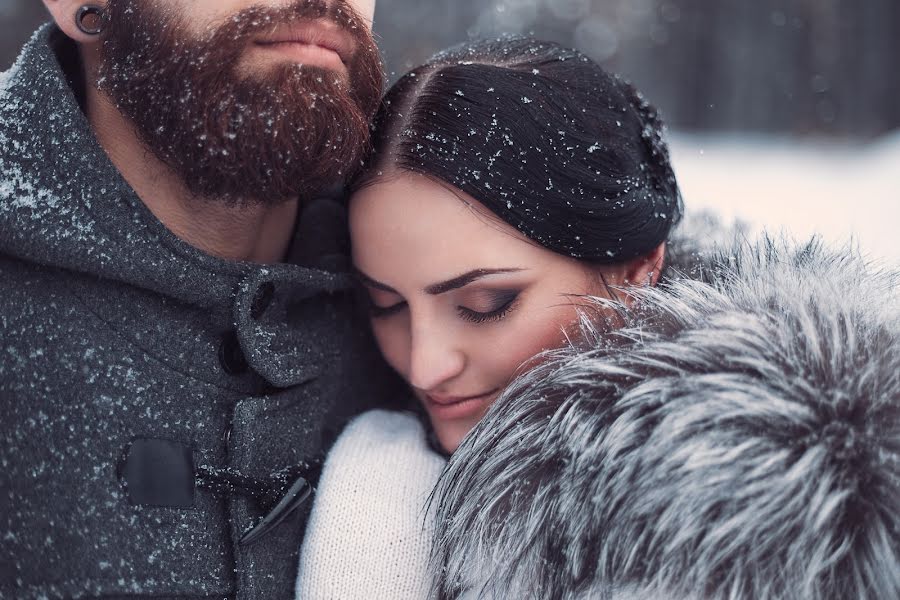 Fotógrafo de casamento Anastasiya Kuzmenko (kuzmenkojpg). Foto de 18 de março 2015