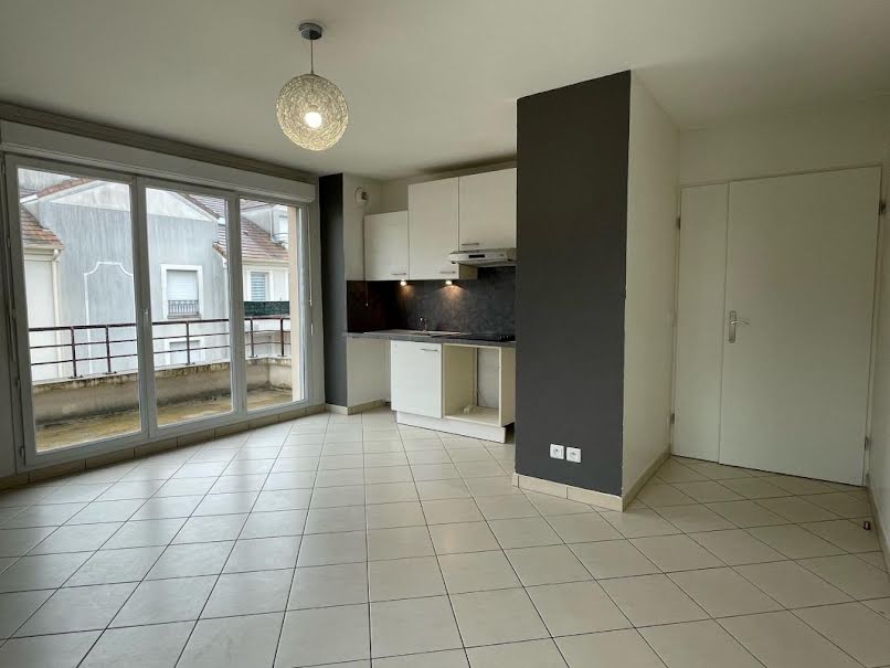 Location  appartement 3 pièces 55 m² à Pontault-Combault (77340), 983 €