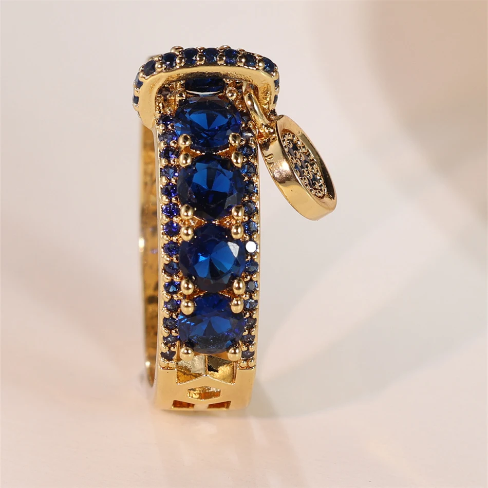 Nieuwe Retro Disc Ring met vintage persoonlijkheid. Voeg een unieke en stijlvolle retro-touch toe aan je dagelijkse look en druk jezelf uit.