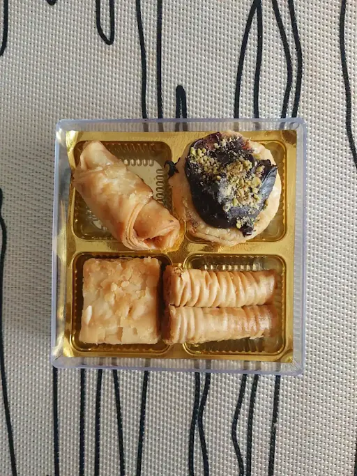 Deluxe Nutty Assorted Baklava Box