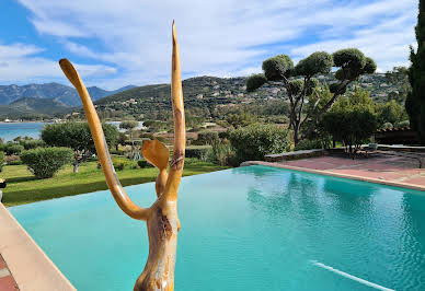 Propriété avec piscine en bord de mer 2