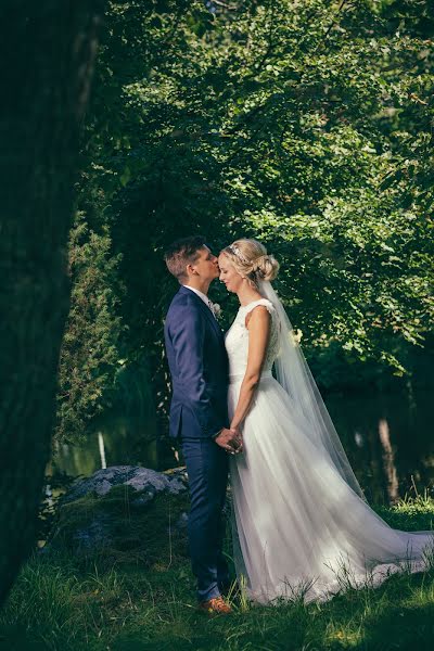 Fotografo di matrimoni Alexander Lindström (lindstrom). Foto del 30 marzo 2019