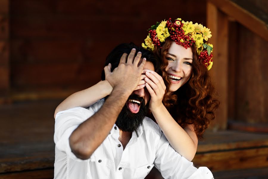 Fotógrafo de casamento Pavel Tancerev (zerkal0). Foto de 4 de junho 2015