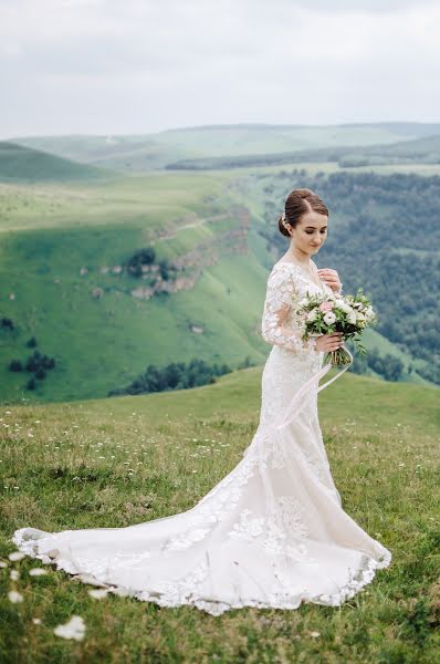 Wedding photographer Olga Dzyuba (olgadzyuba2409). Photo of 8 August 2018